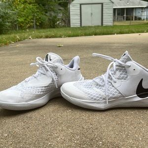 Nike zoom volleyball shoes